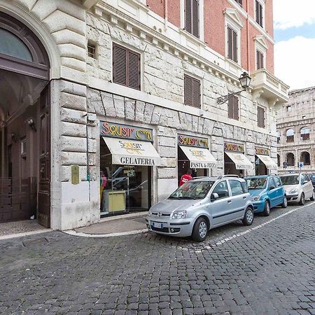 Amazing View Colosseo Rome Exterior photo